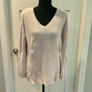 American Eagle V Neck Sweater, M, EUC, Oatmeal